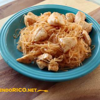 Koreran Spicy Chicken with nooddles, Comiendo Rico